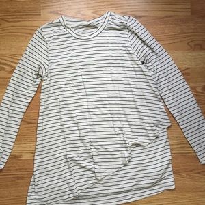 A pea in the pod nursing top.  size small